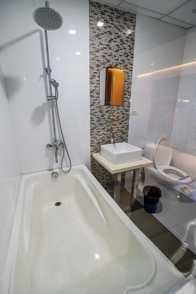 Hotel Dreamworld Araneta Cubao Luaran gambar